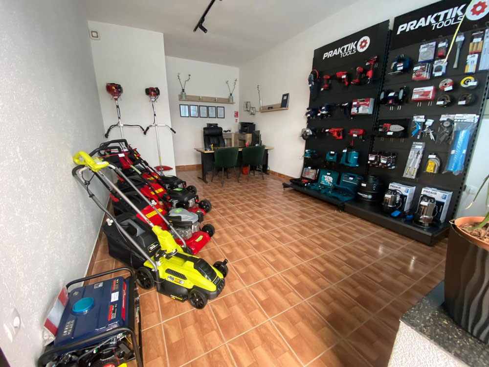 Prodaja mašina, alata i ukrasnog bilja